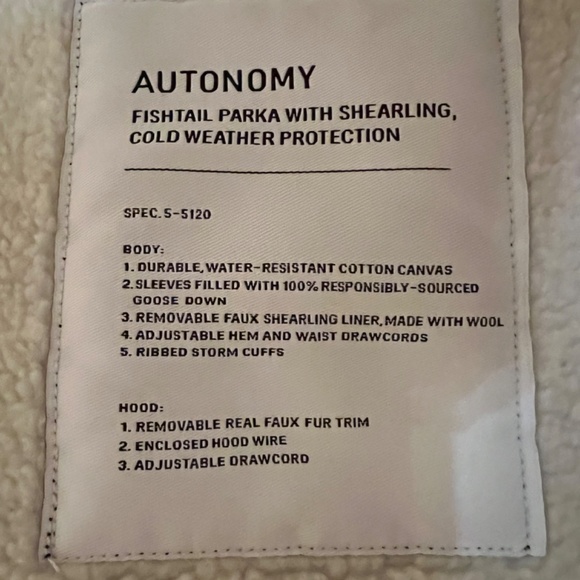 Aritzia Parka - Picture 2 of 4